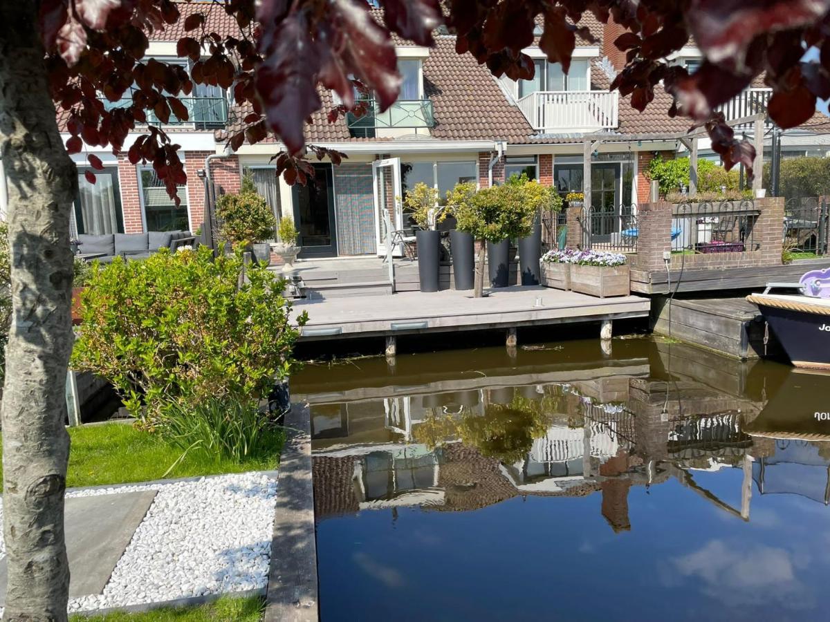 Guesthouse Bednboot Met Terras Aan Het Water Rijpwetering Exterior foto