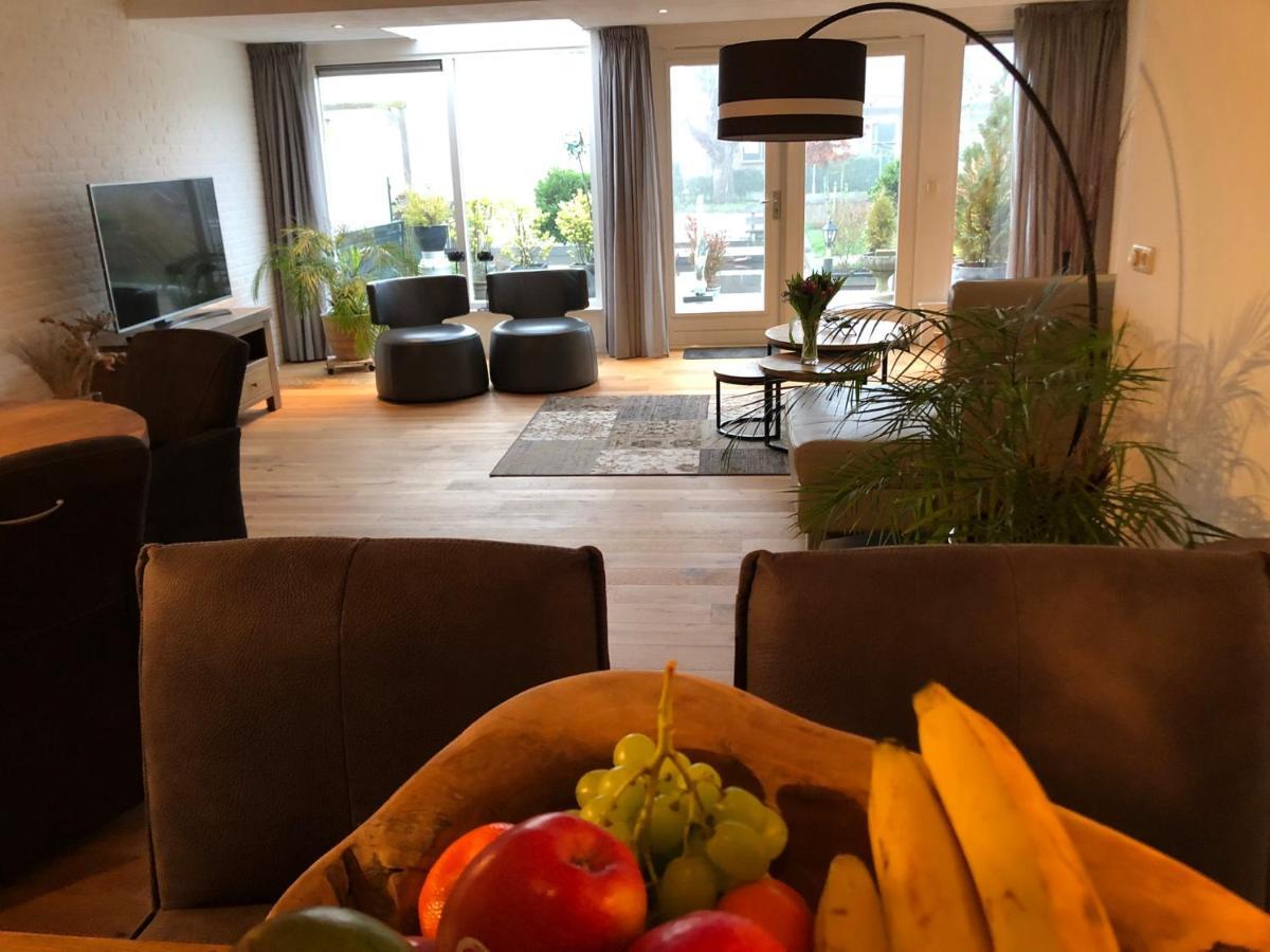 Guesthouse Bednboot Met Terras Aan Het Water Rijpwetering Exterior foto