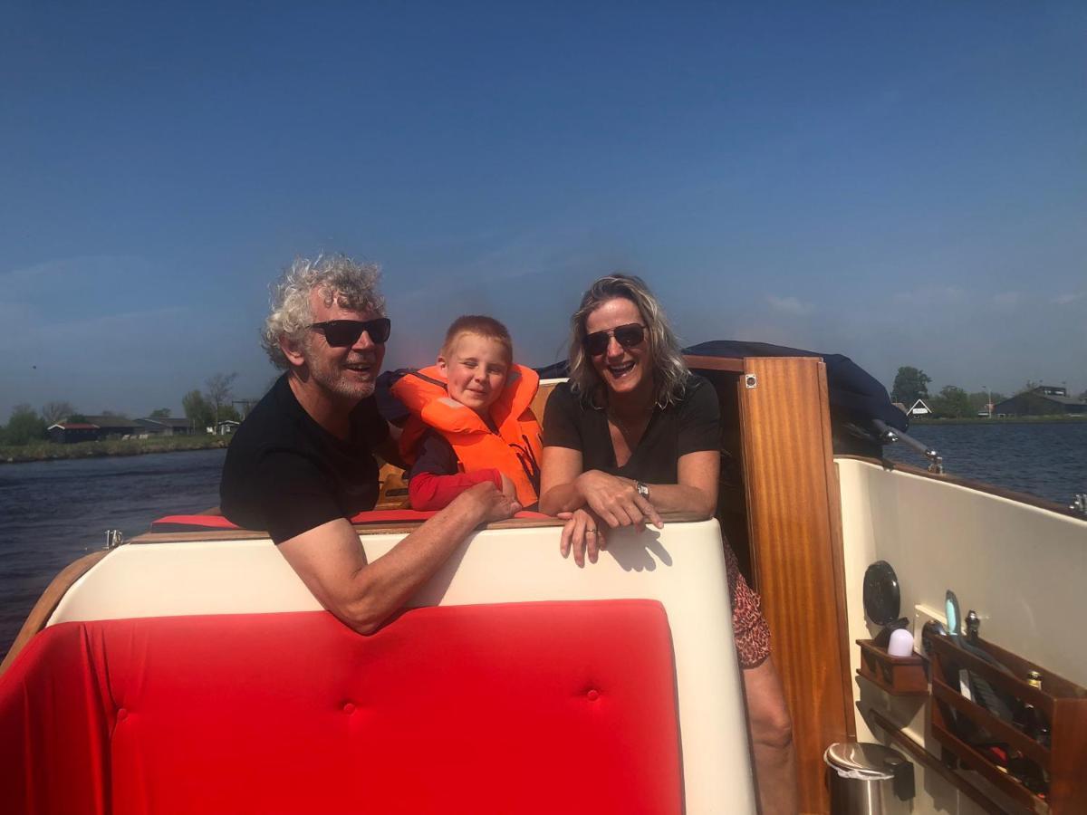 Guesthouse Bednboot Met Terras Aan Het Water Rijpwetering Exterior foto